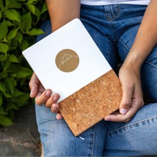 Ahojte, priatelia! 😊 ⁠ ⁠ Predstavujeme vám náš nový zápisník, ktorý vám prináša kúsok Vysokých Tatier priamo do vašich...